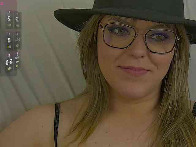 ZoeSkye webcam