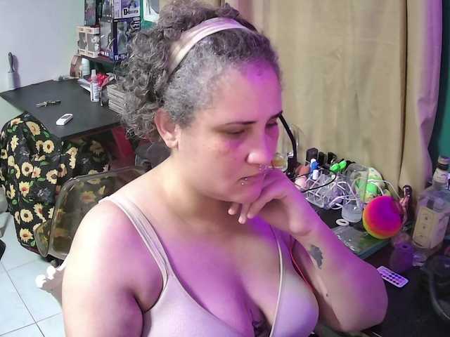 lolalicious758 live cam on BongaCams