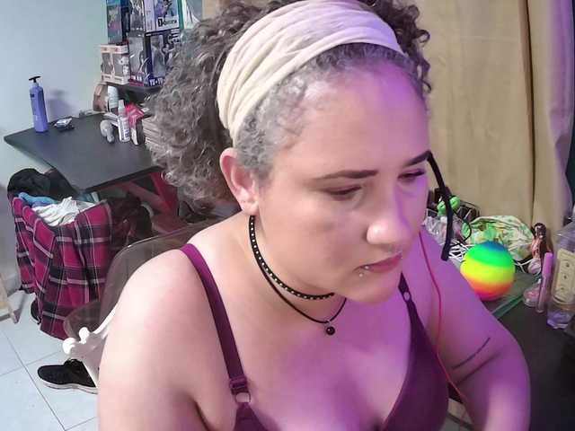 lolalicious758 live cam on BongaCams