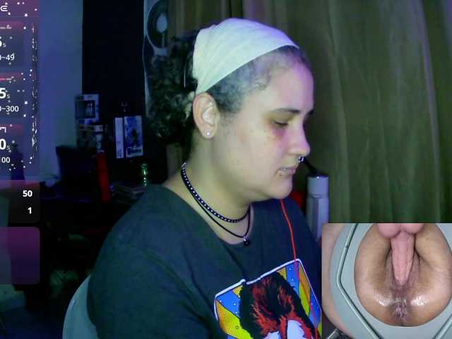 le modèle lolalicious758 est en webcam porno dans un show sur le site bongacams, il possède les tags suivants: Latino/Hispanic,Brunette,Shaved
