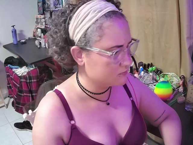 lolalicious758 live cam on BongaCams