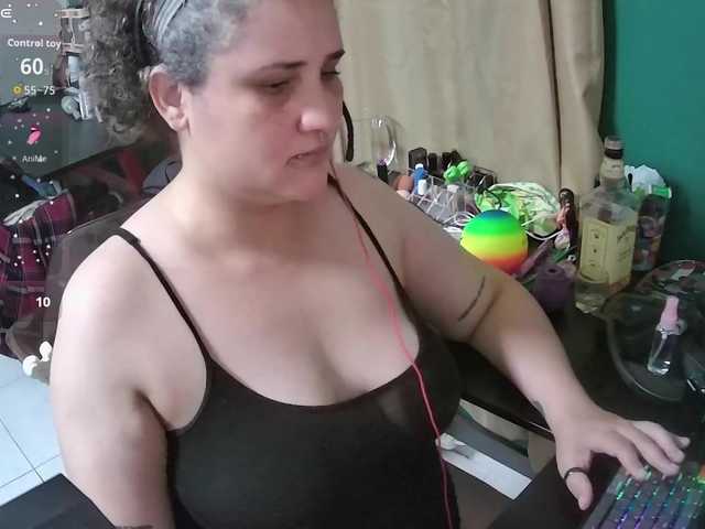 lolalicious758 live cam on BongaCams