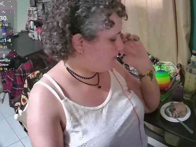 lolalicious758 webcam