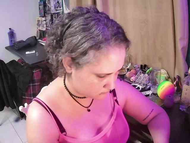 lolalicious758 webcam