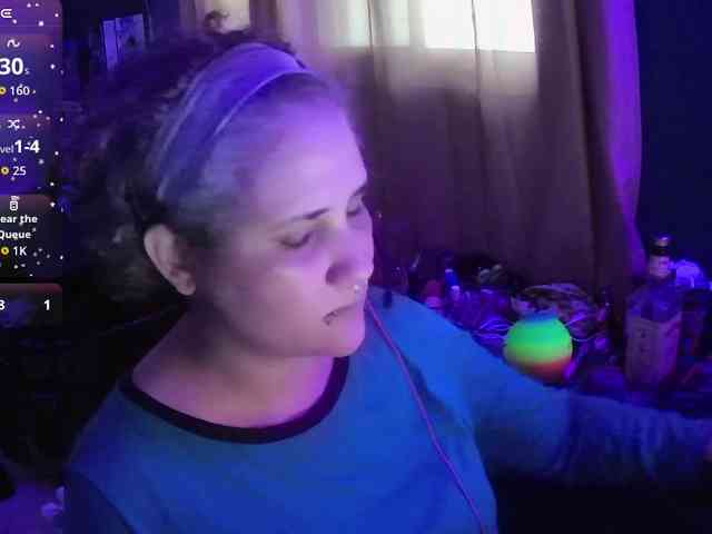 lolalicious758 webcam