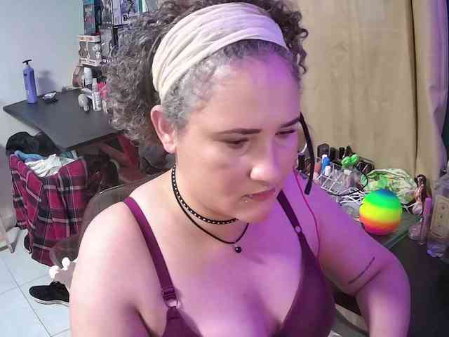 lolalicious758 webcam