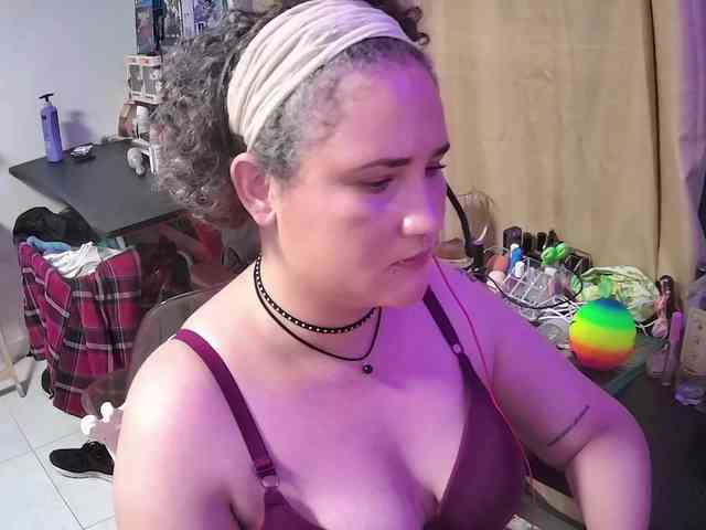 lolalicious758 webcam