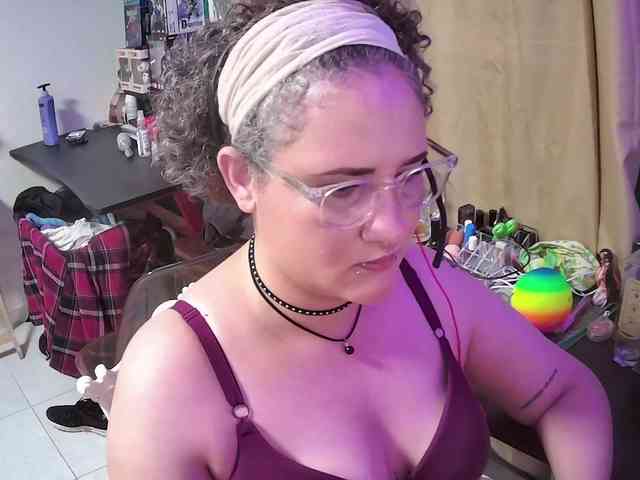 lolalicious758 webcam