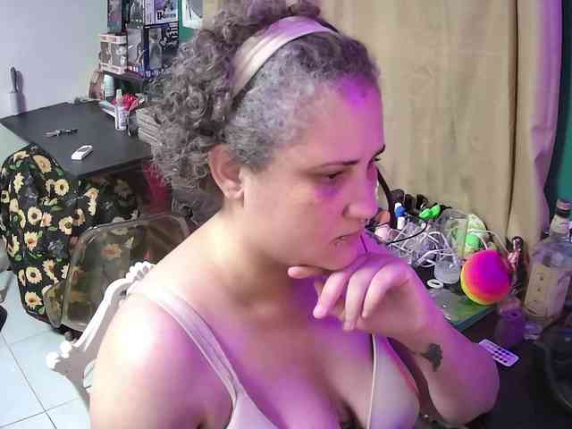 lolalicious758 webcam