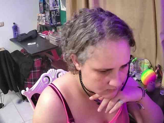 lolalicious758 webcam