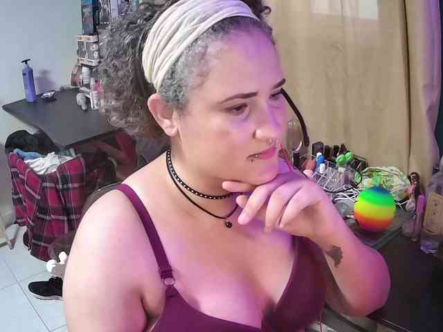 lolalicious758 webcam