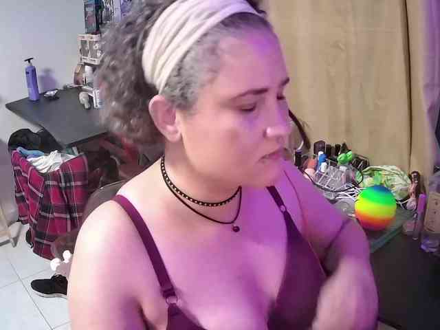 lolalicious758 webcam