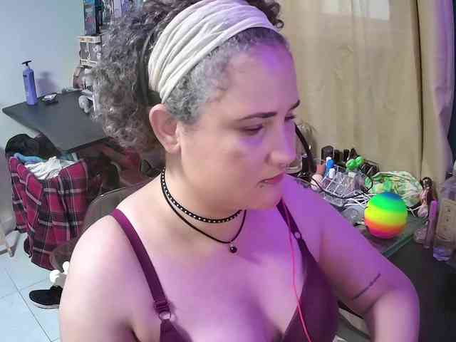 lolalicious758 webcam