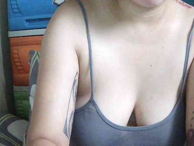 ryessi4u webcam