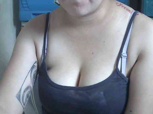 ryessi4u Live Webcam on BongaCams