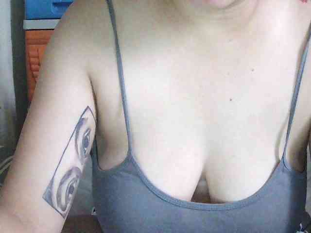 ryessi4u webcam