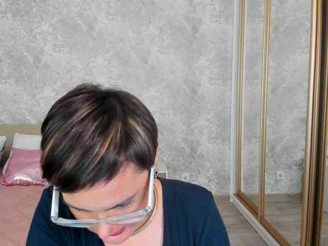 MayaNoir webcam
