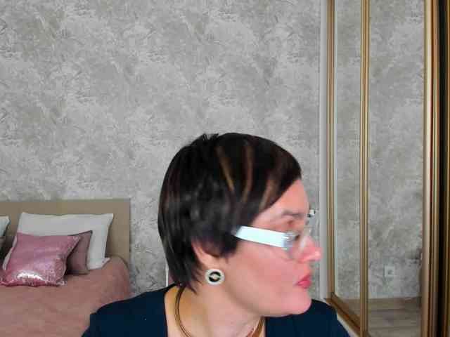 MayaNoir webcam