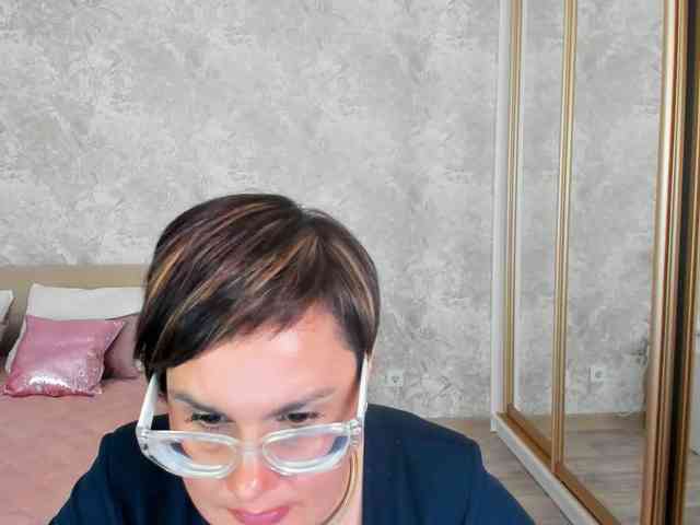 MayaNoir webcam