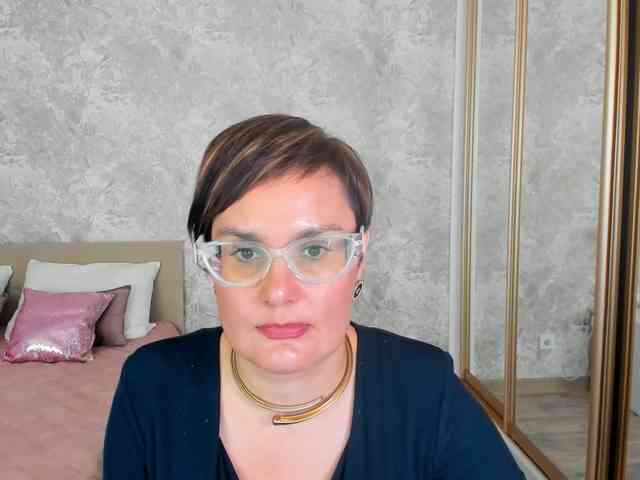 MayaNoir webcam