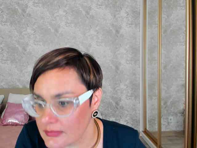 MayaNoir webcam