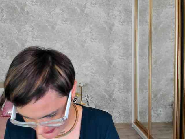 MayaNoir webcam