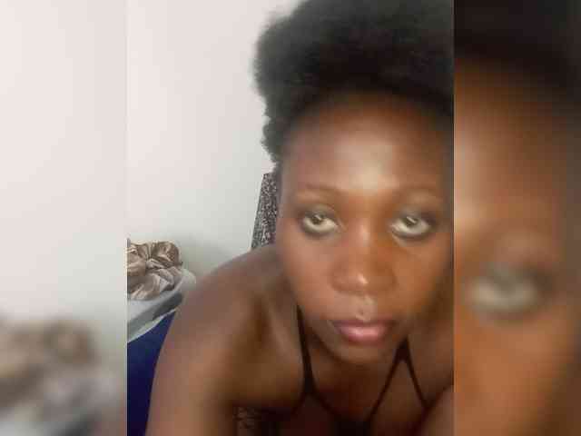 SweetCoochie22 webcam