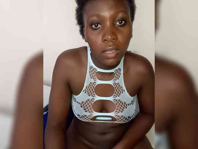 SweetCoochie22 webcam