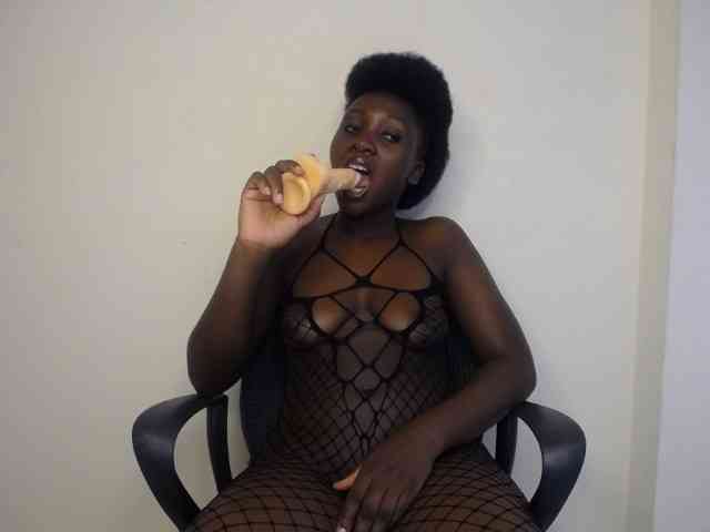 SweetCoochie22 webcam