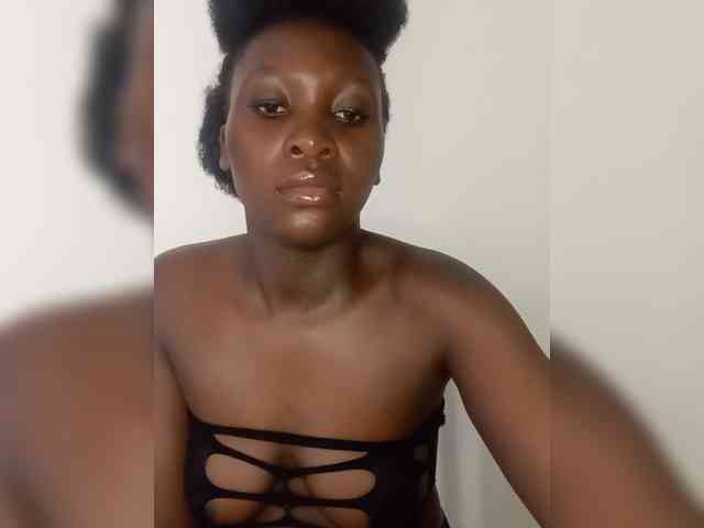 SweetCoochie22 webcam