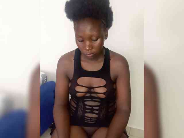 SweetCoochie22 webcam