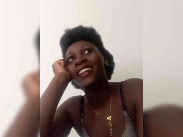 SweetCoochie22 webcam
