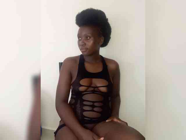 SweetCoochie22 webcam