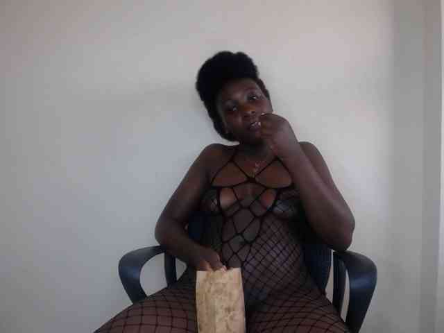 SweetCoochie22 webcam