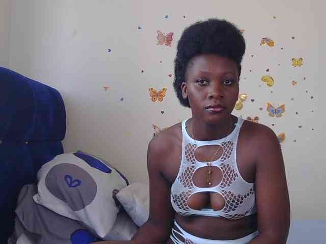 SweetCoochie22 webcam