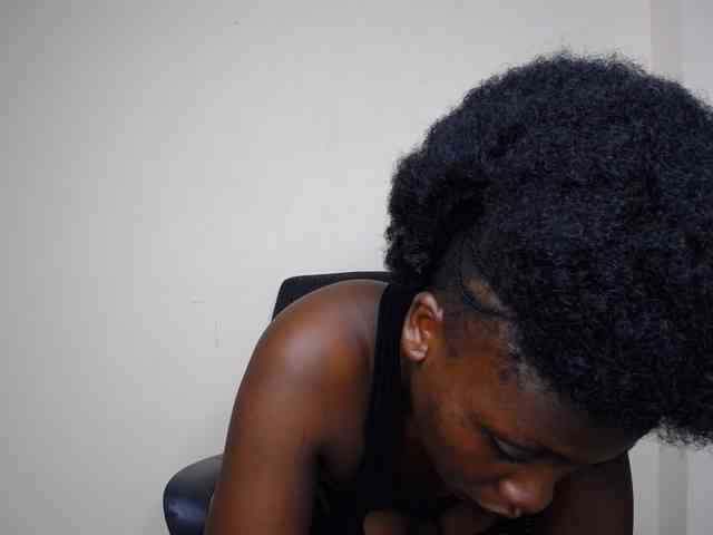 SweetCoochie22 webcam