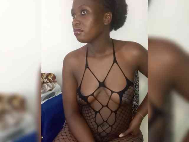 SweetCoochie22 webcam
