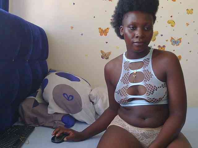 SweetCoochie22 webcam