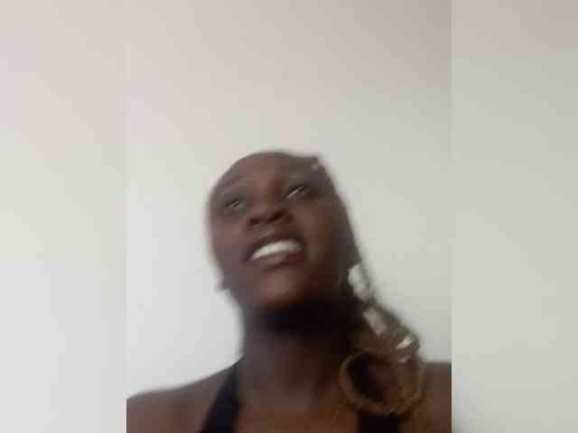 SweetCoochie22 webcam