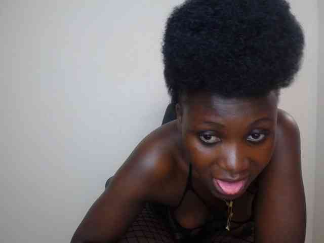 SweetCoochie22 webcam