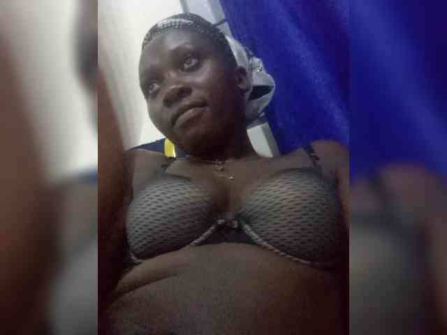 SweetCoochie22 webcam