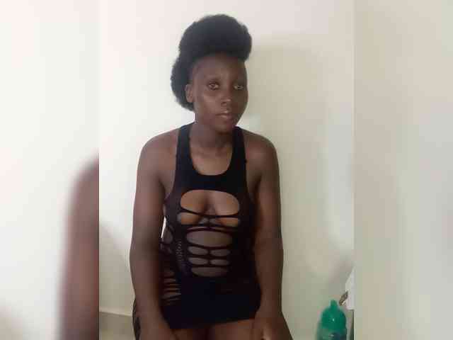SweetCoochie22 webcam