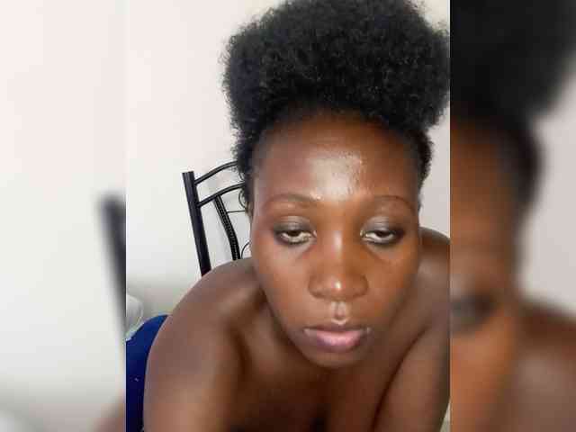 SweetCoochie22 webcam