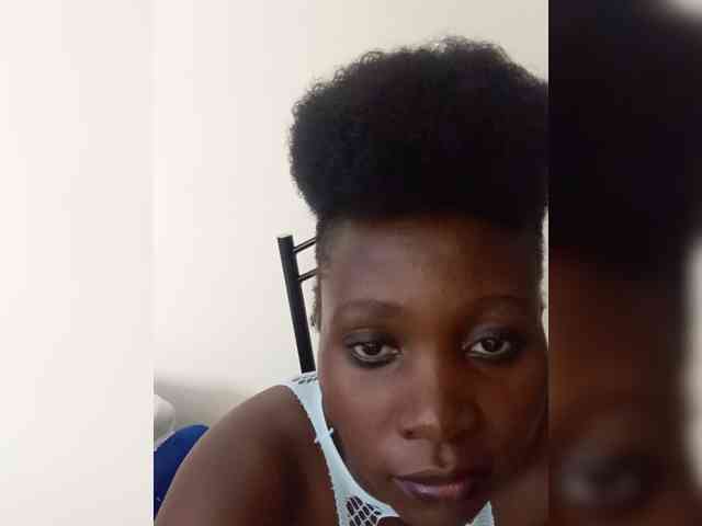 SweetCoochie22 webcam