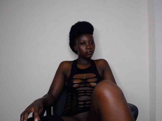 SweetCoochie22 webcam