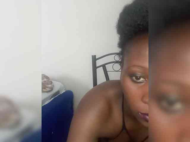 SweetCoochie22 webcam