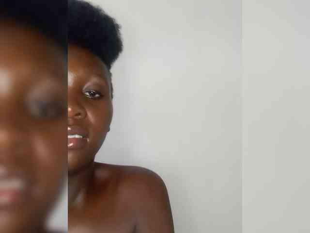 SweetCoochie22 webcam