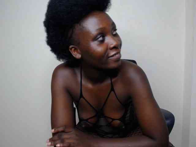 SweetCoochie22 webcam