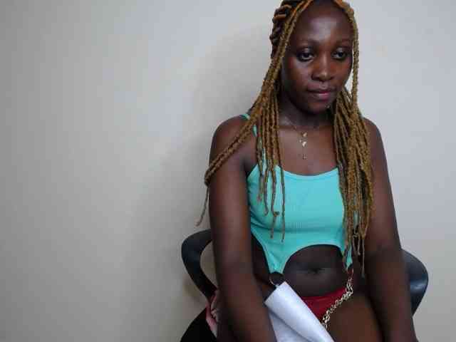 SweetCoochie22 webcam