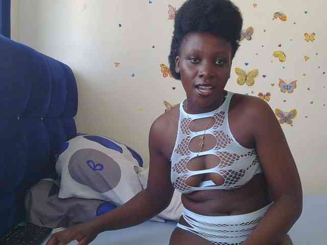 SweetCoochie22 webcam